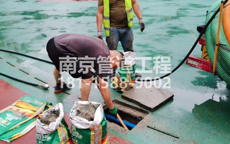 218唱经楼管道清淤